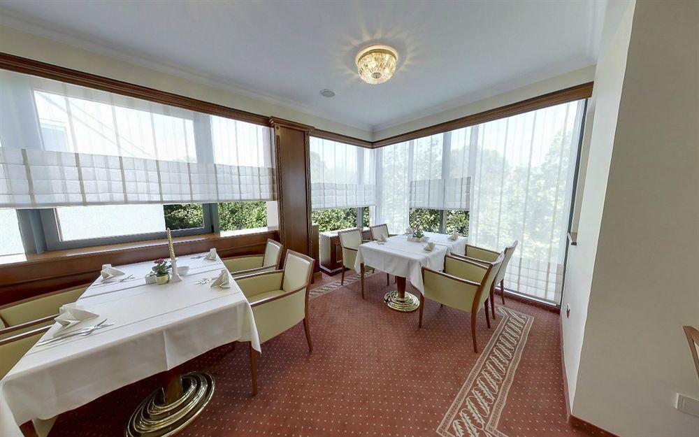 Grand Hotel Ocean Maribor Restaurant photo